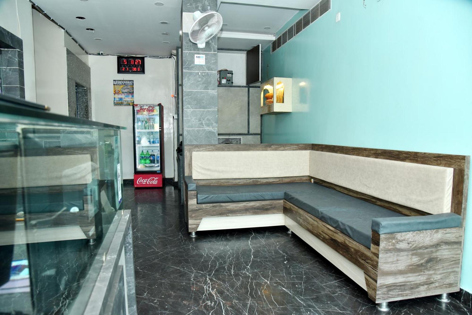 Hotel Midtown & Restaurant Jhunjhunu Exteriér fotografie